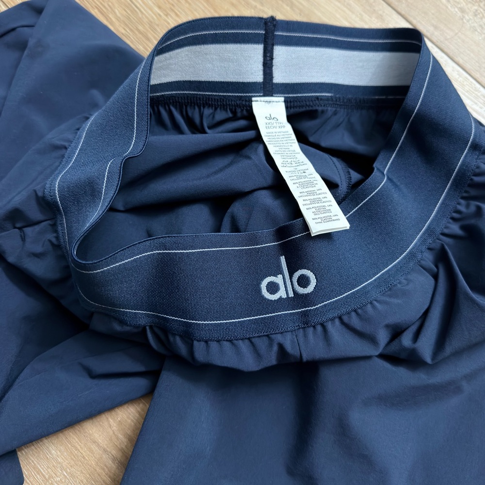 Alo Suit Up Navy Trouser Regular - Picture 6 of 6